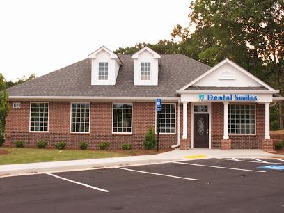 Dental Smiles At Dacula - Cosmetic dentist in Dacula, GA