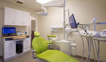 Redstone Dental Center - General dentist in Stoneham, MA