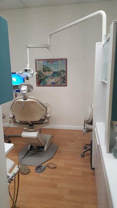 Suzanne N. Davidson, DMD - General dentist in Apopka, FL