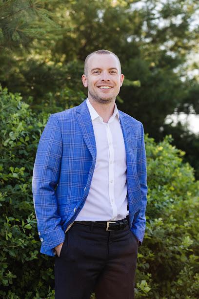 Dr. Ryan M. Holbrook, DDS LLC - General dentist in Liberty, MO
