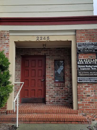 Huang Wei DDS - General dentist in Alameda, CA