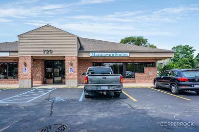 Macatawa Smiles - General dentist in Holland, MI