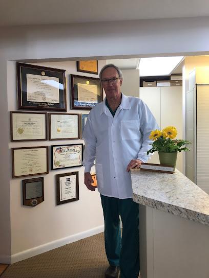Robert M. Christensen, DDS, PC - General dentist in Aspen, CO