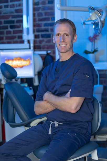 The Dental Specialists: Dr. Noah Orenstein - General dentist in Auburndale, MA