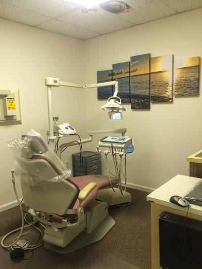 Dennis A. Hernandez, DMD, PA - General dentist in Lake Worth Beach, FL
