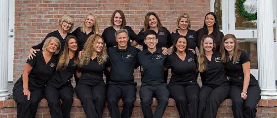 Distinctive Dentistry by Mullens & Nguyen - General dentist in Jacksonville, FL