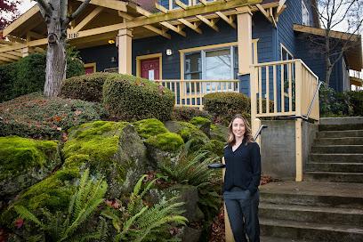 Distinctive Dentistry - General dentist in Clackamas, OR