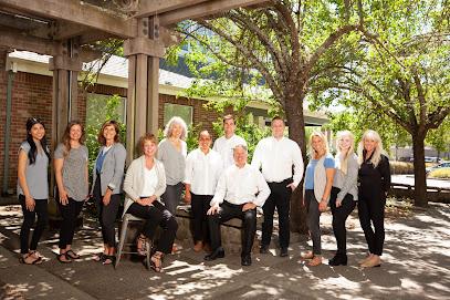 Oliver Robert DDS - Pediatric dentist in Sebastopol, CA