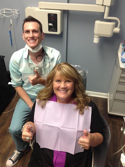 Friendly Dental - General dentist in Estero, FL