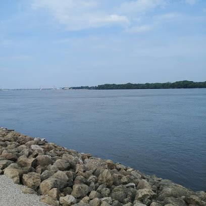 Rivershore Dental - General dentist in Moline, IL