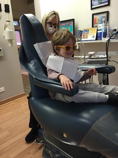 St Charles Family Dentistry - General dentist in Saint Charles, IL
