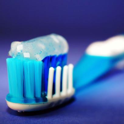 Robert J. Miller, MA, DDS, DABOI, FACD - Periodontist in Delray Beach, FL