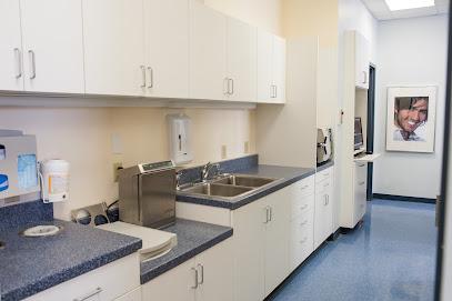 508 Dentist - General dentist in Swansea, MA